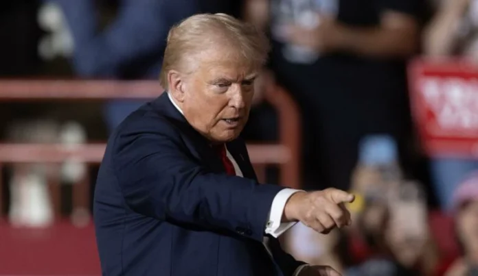 Trump ordena corte de verbas destinadas a financiar abortos